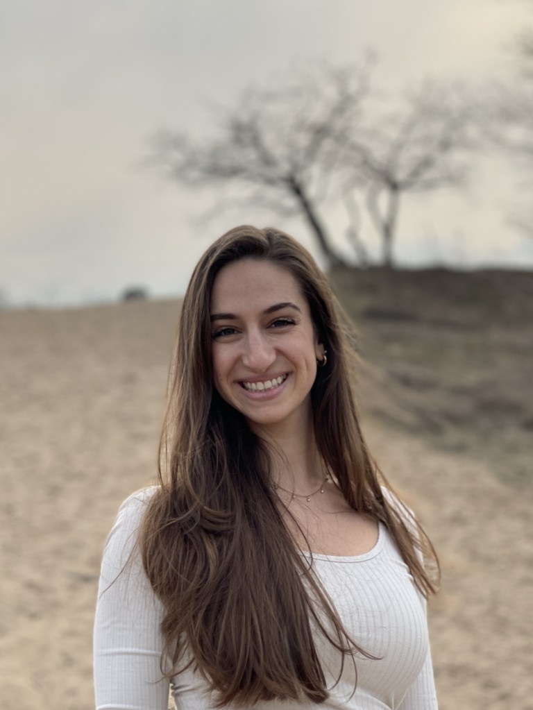 Heilpraktikerin Selina Scherer aus Mainz – Expertin für Naturheilkunde, Frauenheilkunde und ganzheitliche Gesundheit.