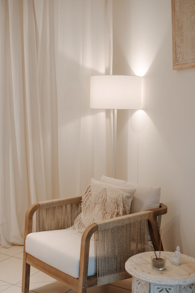 Heilpraktikerin Selina Scherer aus Nieder-Olm – Expertin für Naturheilkunde, Frauenheilkunde und Reizdarm.