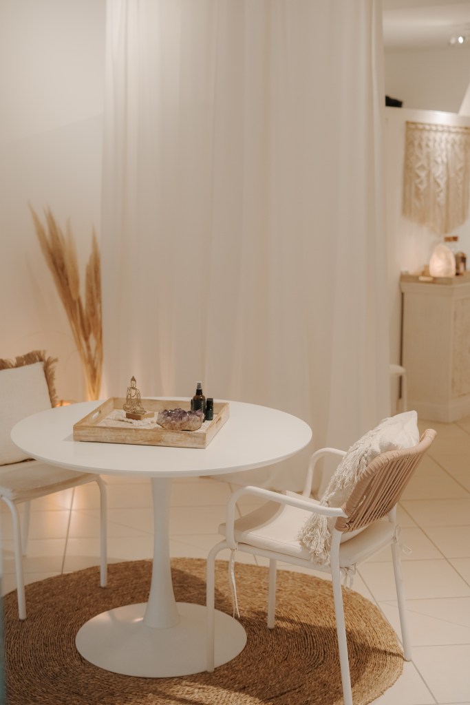 Heilpraktikerin Selina Scherer aus Mainz – Naturheilpraxis für Mikrobiom, Stress, Wechseljahre, Kinderwunsch,, PMS, Akne, Psoriasis und Hauterkrankungen.